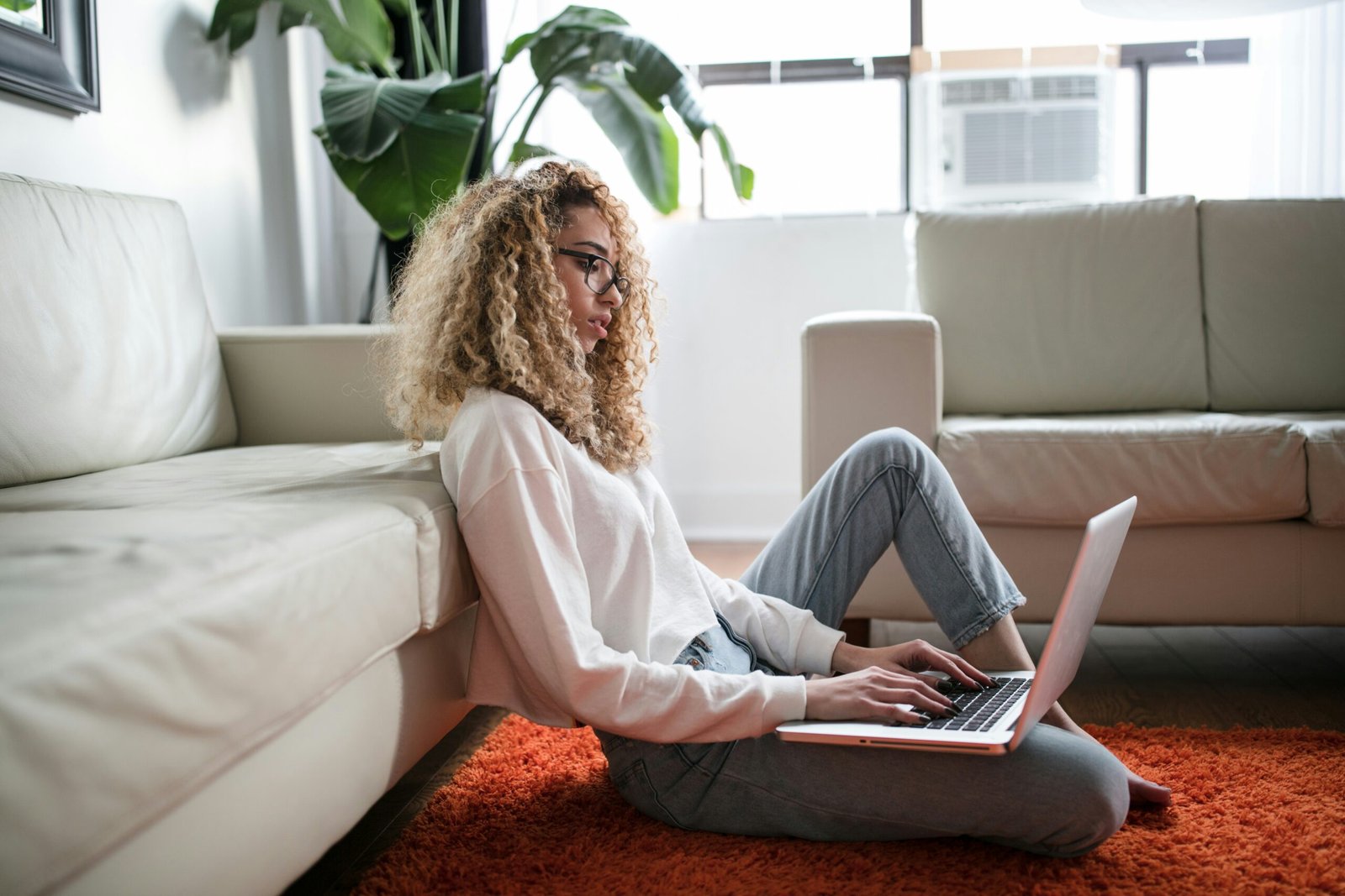 One women working on laptop